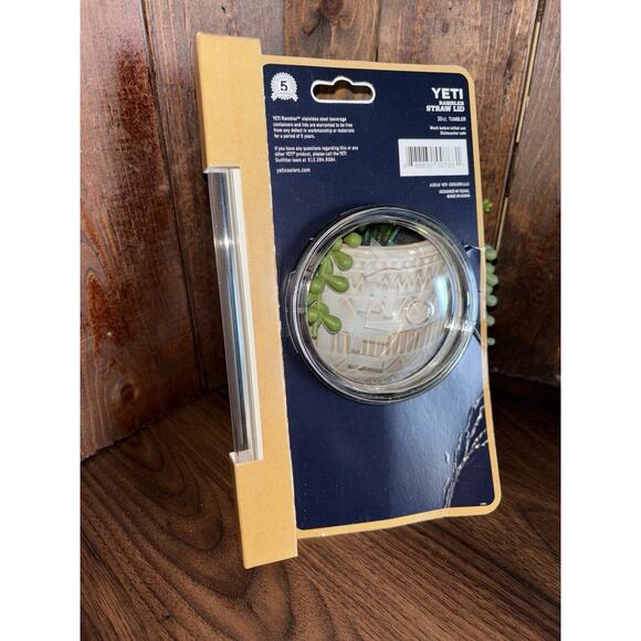 YETI Rambler NEW Straw Lid For 30 oz. tumbler - Picture 4 of 4